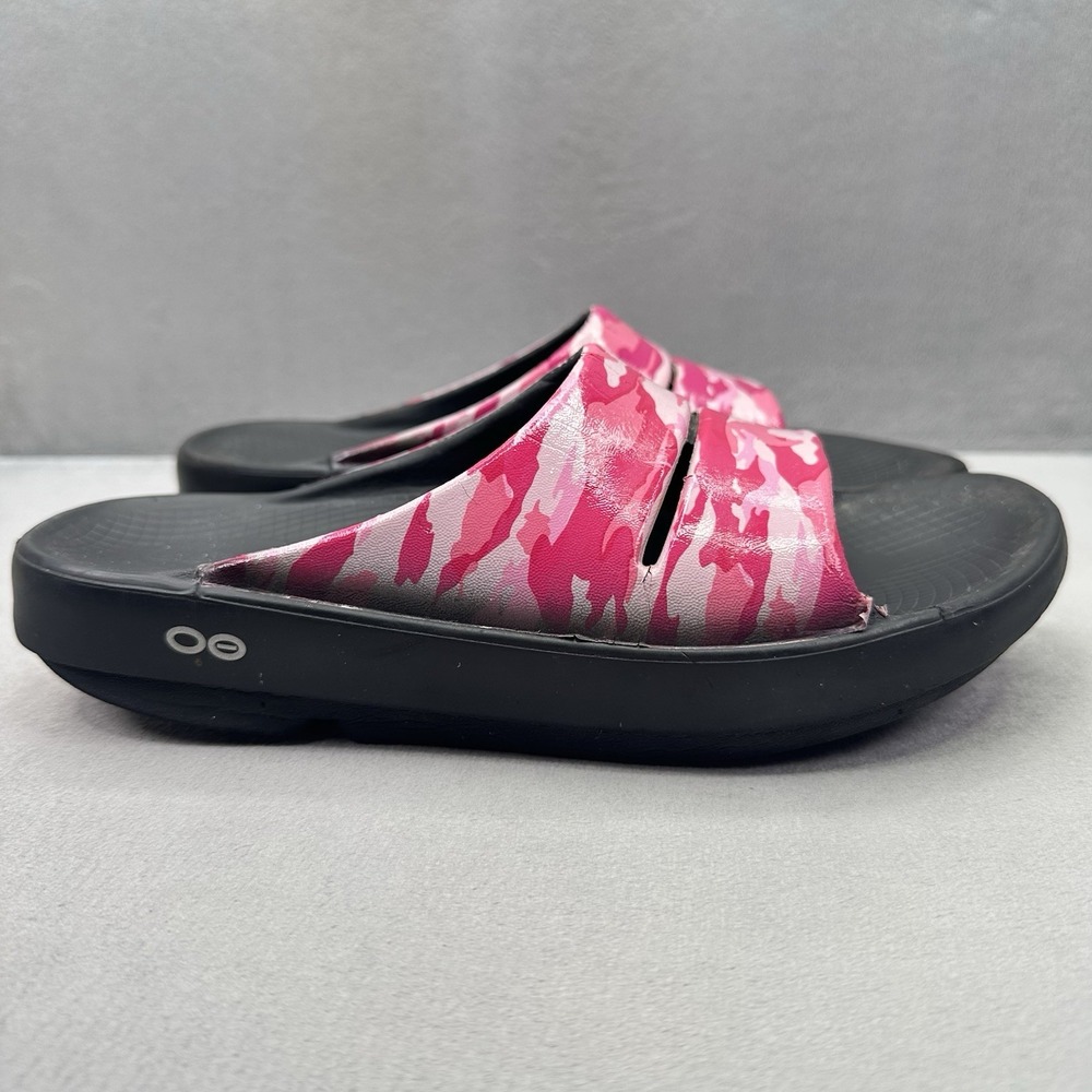 OOFOS OOahh Luxe Womens Size 9 Sandals Pink Camo Recovery Lightweight Slides